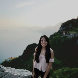 Meet your Posher, Ana lu